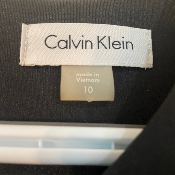 NWT Calvin Klein Red and Black Sheath Dress sz 10, 97% Polyester, 3% Spandex. - Picture 4 of 5